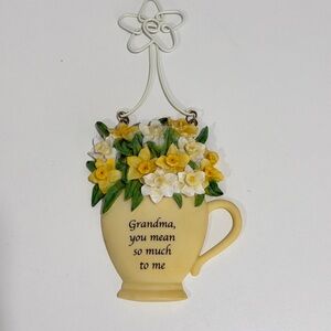 RUSS BERRIE 3D Wall Hanging  "Grandma, You Mean So Much To Me" Floral Basket